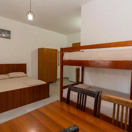 Otrant 3* Velipojë