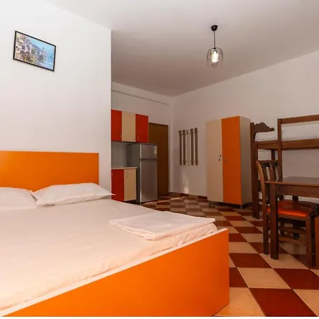Otrant 3* Velipojë